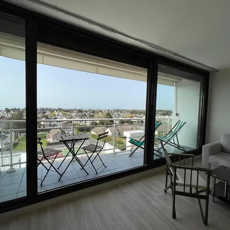 Renove Avec Tennis Prive, Parking Et Vue - Fr-1-361-162 Apartment Jullouville-les-Pins