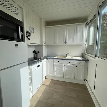 Renove Avec Tennis Prive, Parking Et Vue - Fr-1-361-162 Apartament Jullouville-les-Pins