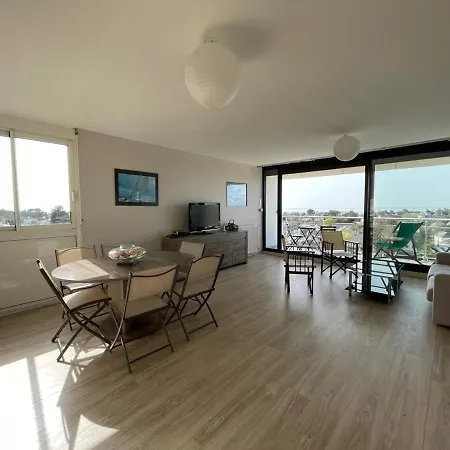 Apartament Renove Avec Tennis Prive, Parking Et Vue - Fr-1-361-162 *