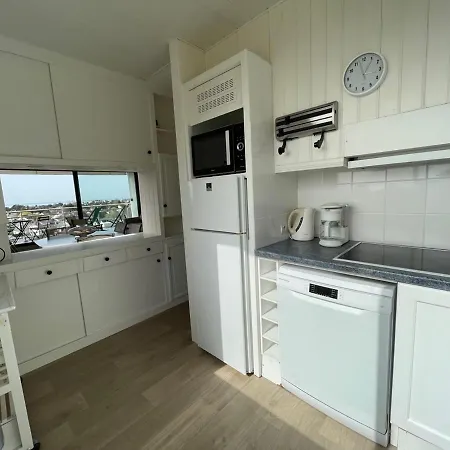 Renove Avec Tennis Prive, Parking Et Vue - Fr-1-361-162 * Jullouville-les-Pins