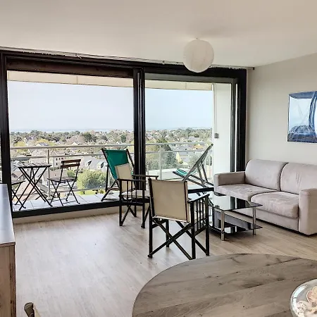 Renove Avec Tennis Prive, Parking Et Vue Jullouville-les-Pins