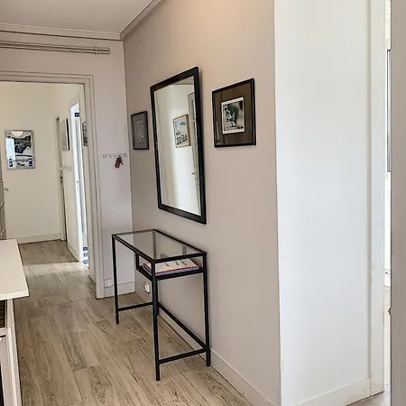 Apartment Renove Avec Tennis Prive, Parking Et Vue