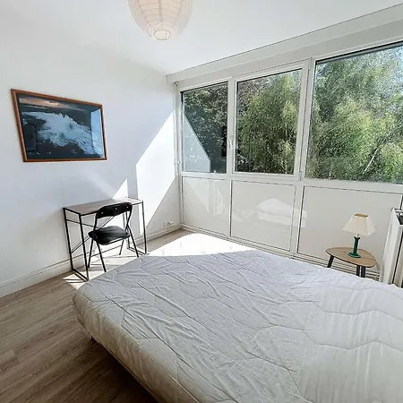 Renove Avec Tennis Prive, Parking Et Vue Apartment