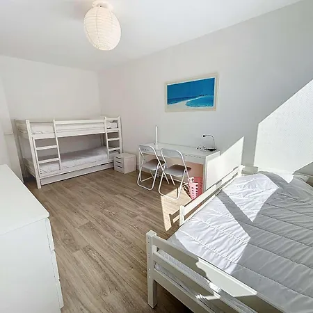 Apartament Renove Avec Tennis Prive, Parking Et Vue - Fr-1-361-162 Jullouville-les-Pins